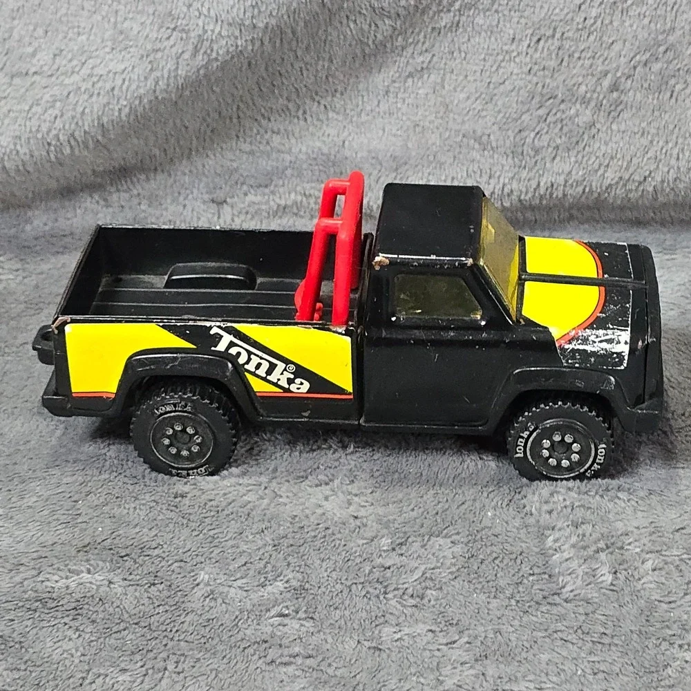 Vintage Tonka Wild Tiger Pickup Truck Diecast Toy Black Yellow Off-Road